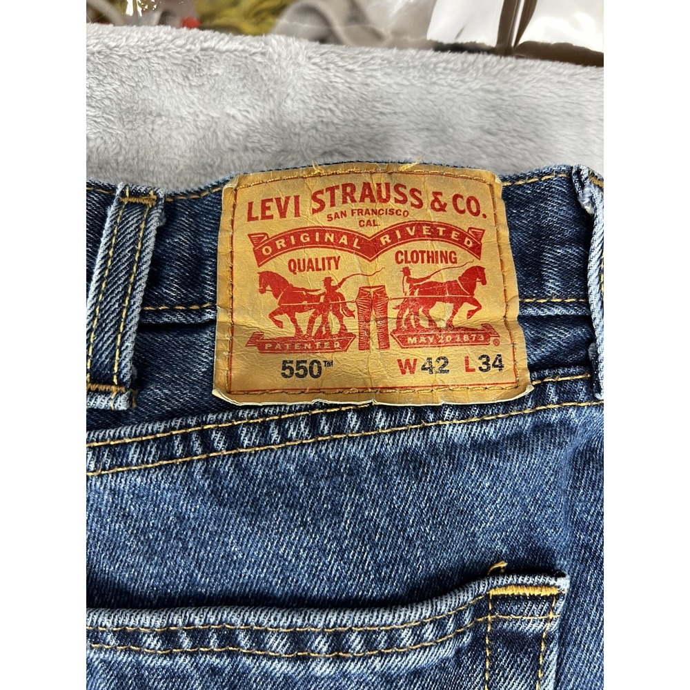 Levi 550 Jeans Men 42x34 Blue Relaxed‎ Fit Denim Pants Stone Wash - Picture 2 of 8